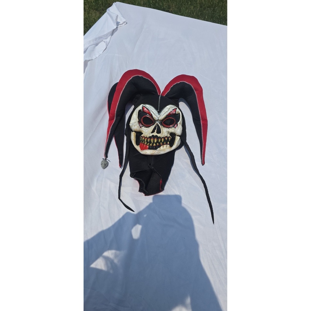 Joker Mask VTG Fun World Halloween Rare Horror jester All 3 Skull Charms.